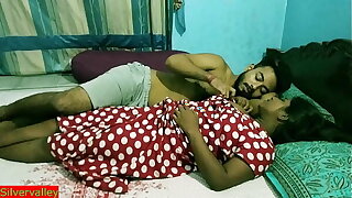 Indian teen couple viral hot sex video!! Village female vs smart teen boy real sex